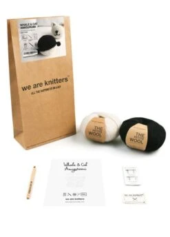 Whale & Cat Amigurumi -We Are Knitters Sales crochet kit petite wool decor whale cat EN 03