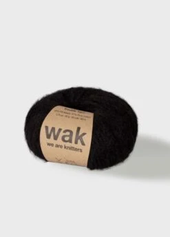 The Double Trouble Yarn Black -We Are Knitters Sales double trouble black izquierda web