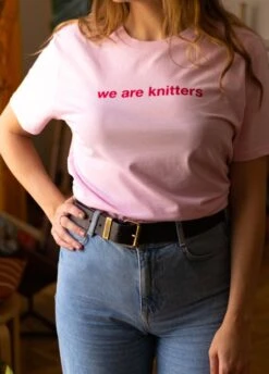 T-Shirt We Are Knitters Pink