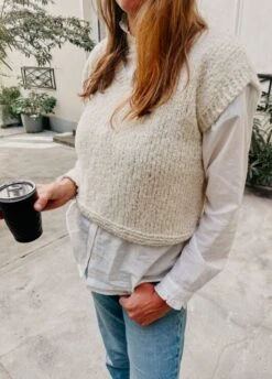 Beetroot Vest -We Are Knitters Sales knitting kit boucle cloud beetroot vest en 05