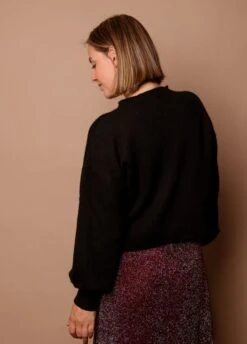 Bonfire Sweater -We Are Knitters Sales knitting kit finita yarn bonfire sweater en 04 1