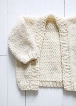 Tiny Cardigan -We Are Knitters Sales knitting kit lana fina tiny cardigan EN 04