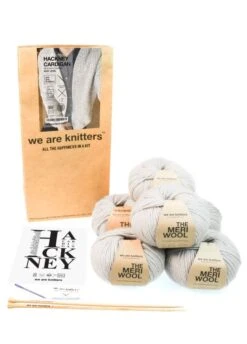 Hackney Cardigan -We Are Knitters Sales knitting kit meriwool merino wool hackney cardigan man 03