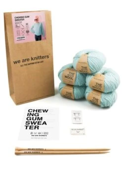 Chewing Gum Sweater X @morganemathieu -We Are Knitters Sales knitting kit petite wool chewing gum sweater EN 03
