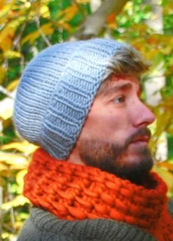 Russel Beanie -We Are Knitters Sales knitting kit petite wool men russel beanie en 02