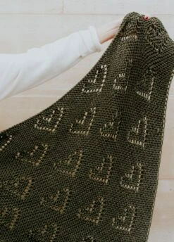 Trendy Heart Châle By Mlle Sophie -We Are Knitters Sales knitting kit petite wool trendy heart shawl en 02