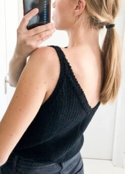 Hibiscus Top -We Are Knitters Sales knitting kit pima cotton hibiscus top en 04