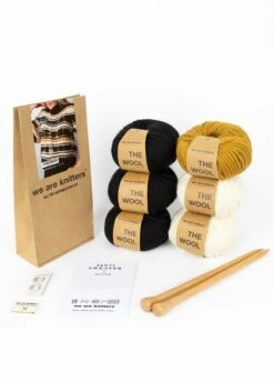 22N71 Sweater By Oliva -We Are Knitters Sales knitting kit wool 22n71 sweater en 03