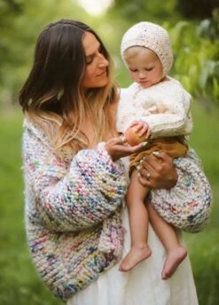 Family Cardigan X Smallable -We Are Knitters Sales knitting kit wool family cardigan en 04