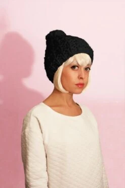 Milkshake Beanie X @morganemathieu -We Are Knitters Sales knitting kit wool milkshake beanie 04 en2