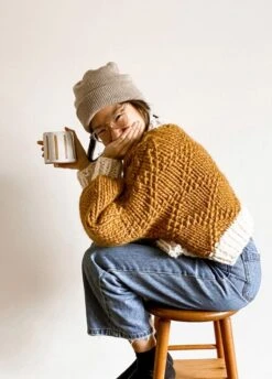 The Crisscross Applesauce Cardigan By Beatific Brenda -We Are Knitters Sales knitting kit wool the crisscross applesauce cardigan en 01