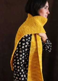 Vega Scarf -We Are Knitters Sales knitting kit wool vega scarf en 01