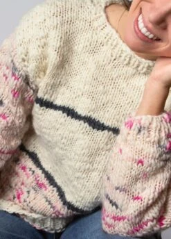 Fryse Sweater -We Are Knitters Sales knitting kit wool wave fryse sweater en 02