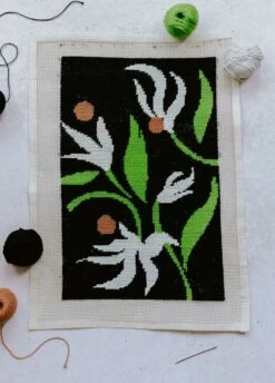Abstract Flower Petit Point X Juniqe