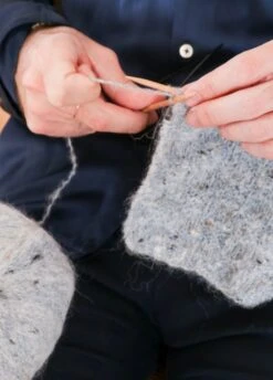 The Fuzzy Yarn Marbled Denim -We Are Knitters Sales skein knitting alpaca wool fuzzy yarn marbled denim en 04