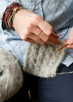 The Fuzzy Yarn Marbled Glacial Green -We Are Knitters Sales skein knitting alpaca wool fuzzy yarn marbled glacial green en 04