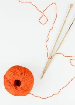 100% Pima Cotton Orange 9 100% Pima Cotton Orange -We Are Knitters Sales skein pima cotton orange en 04