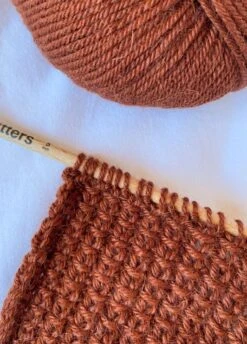 100% Baby Alpaca Dark Copper 9 100% Baby Alpaca Dark Copper -We Are Knitters Sales skeins knitting baby alpaca dark copper en 05 1