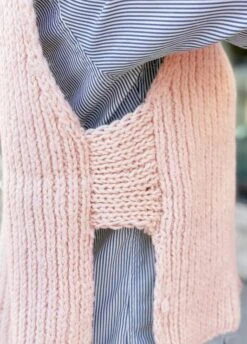 Step Into Prep Vest X @knitatude -We Are Knitters Sales step into prep vest 05 millennial pink